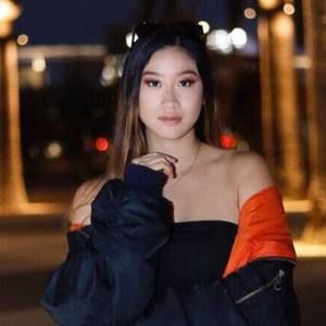 Meet your Posher, Maxine